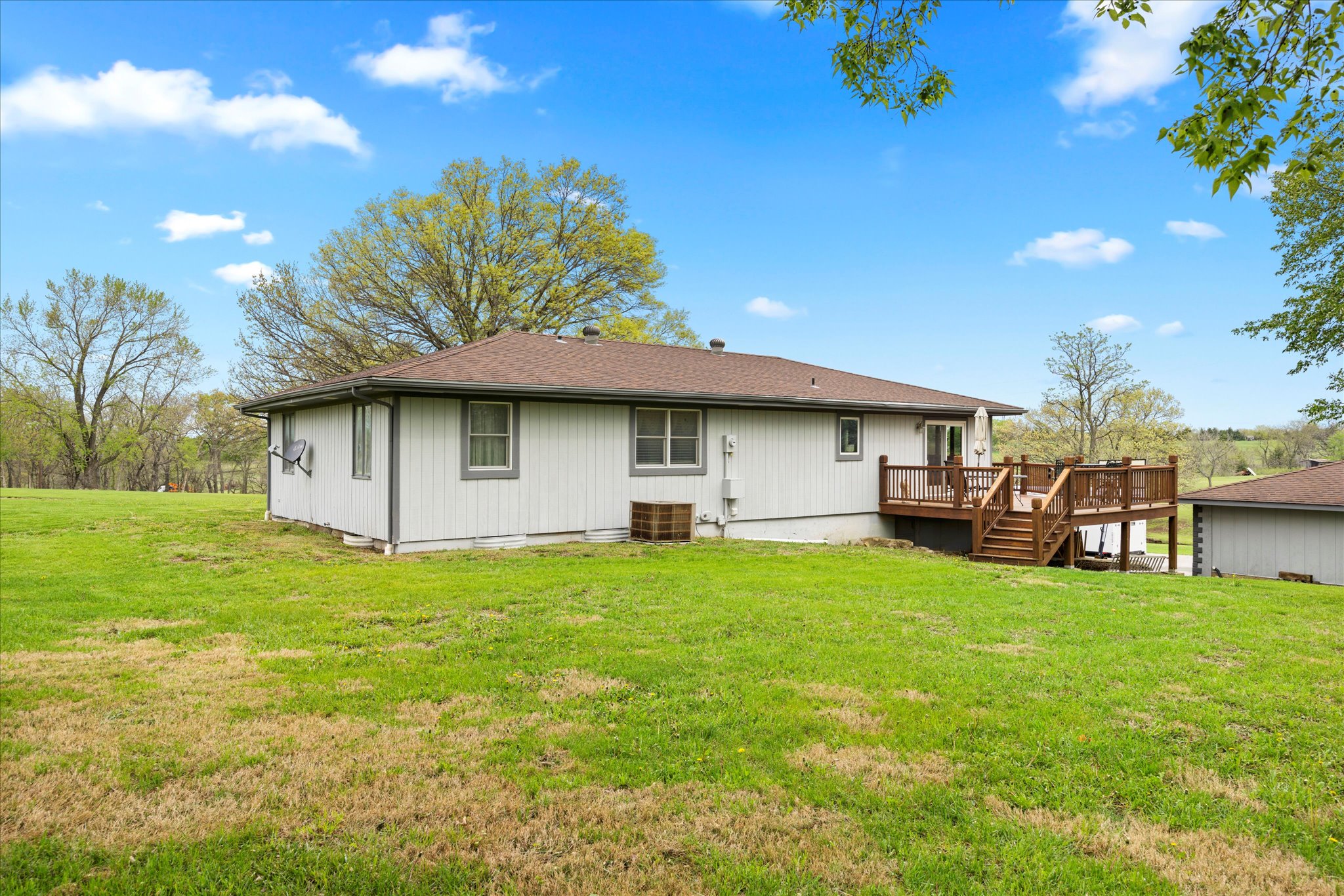 1628 E 400 Road