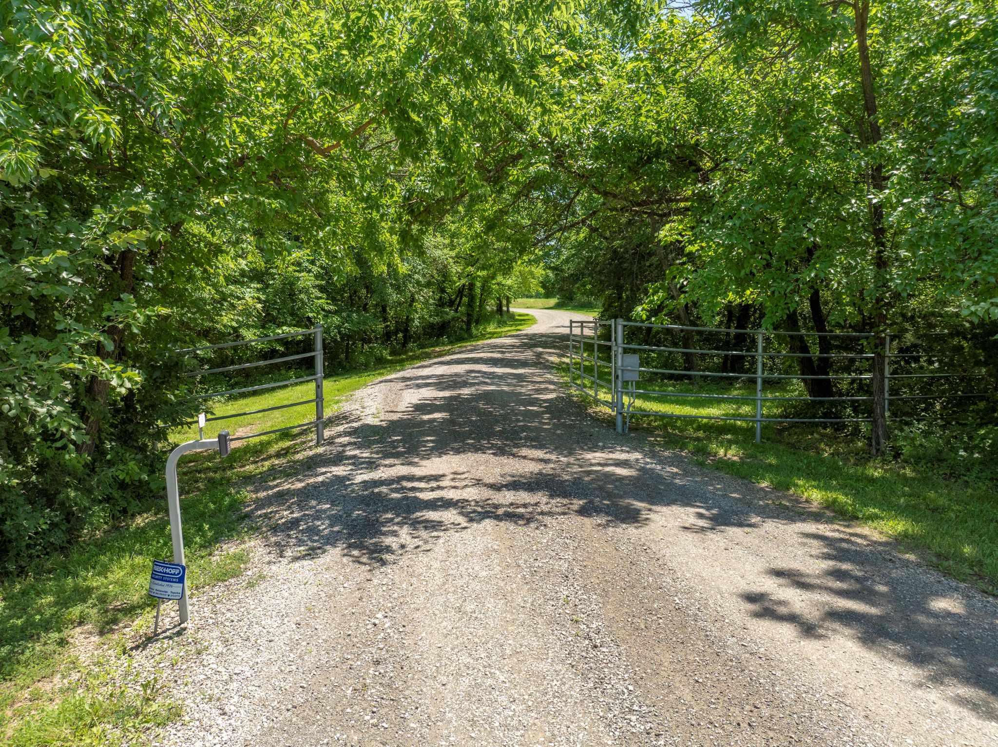 816 E 800 Road