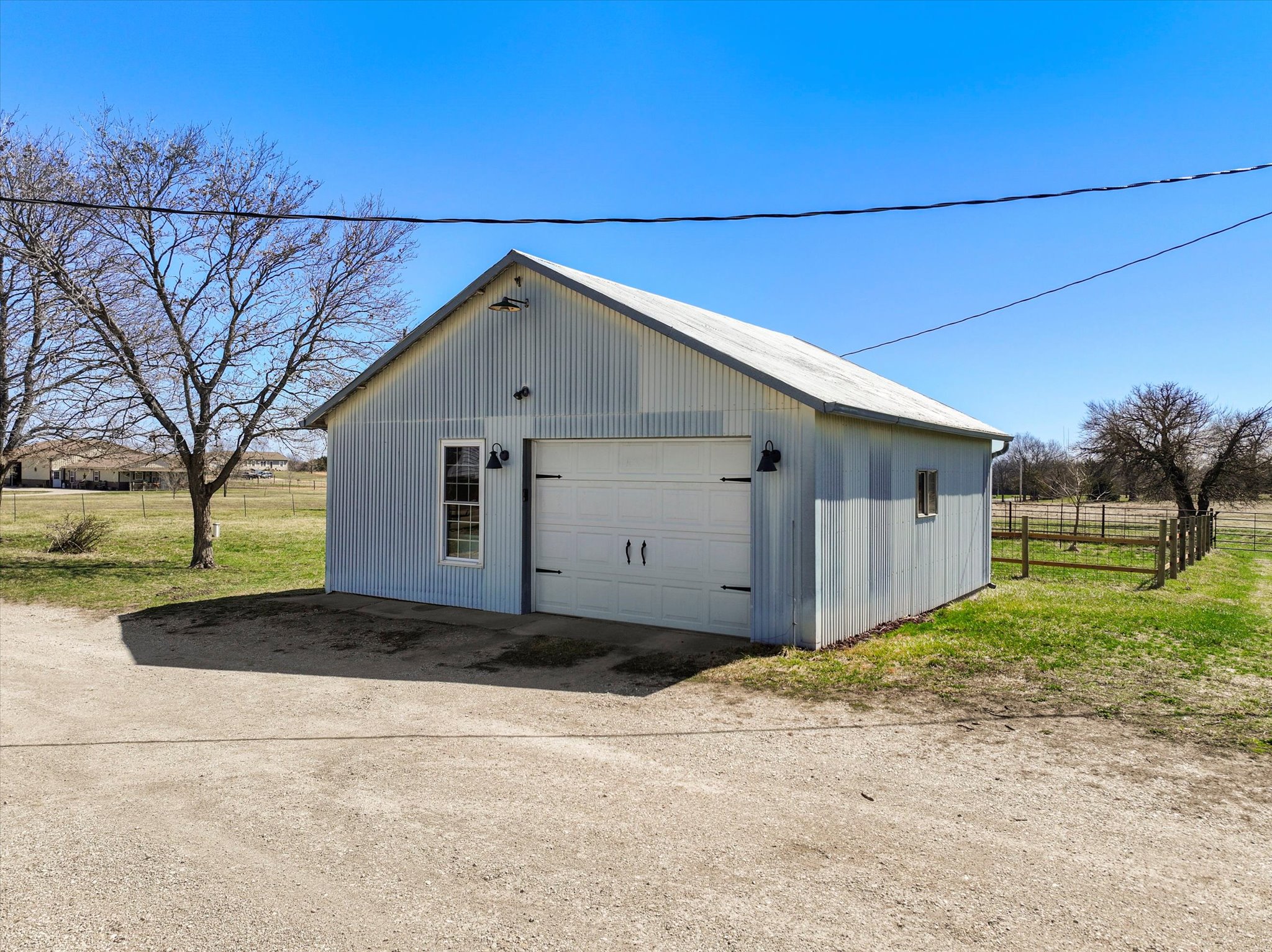 137 E 1400 Road