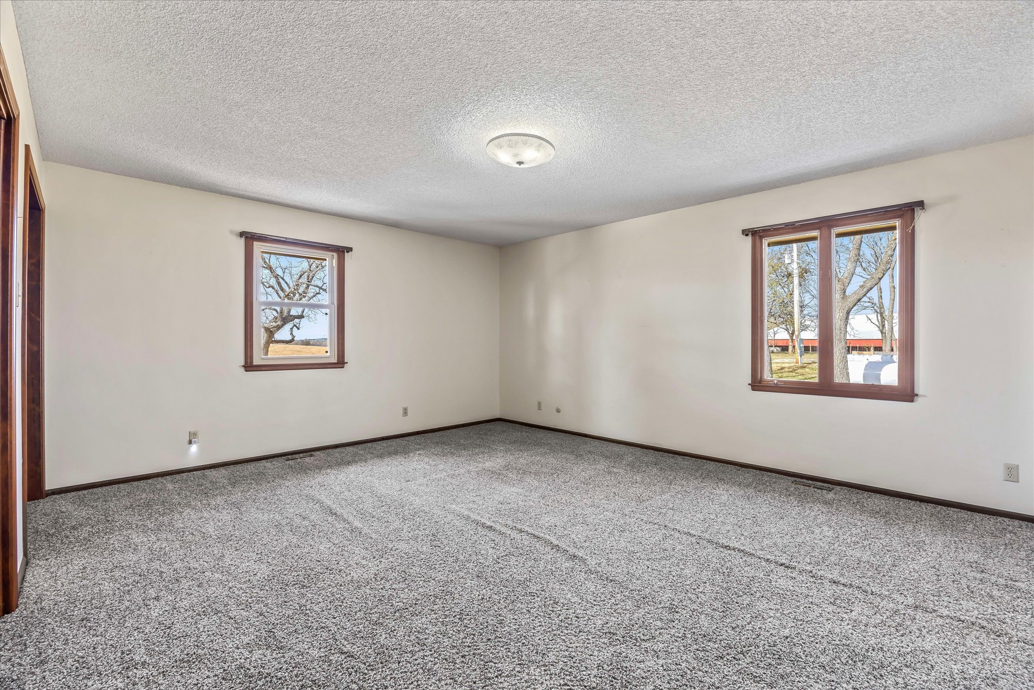 144 N 1150 Road