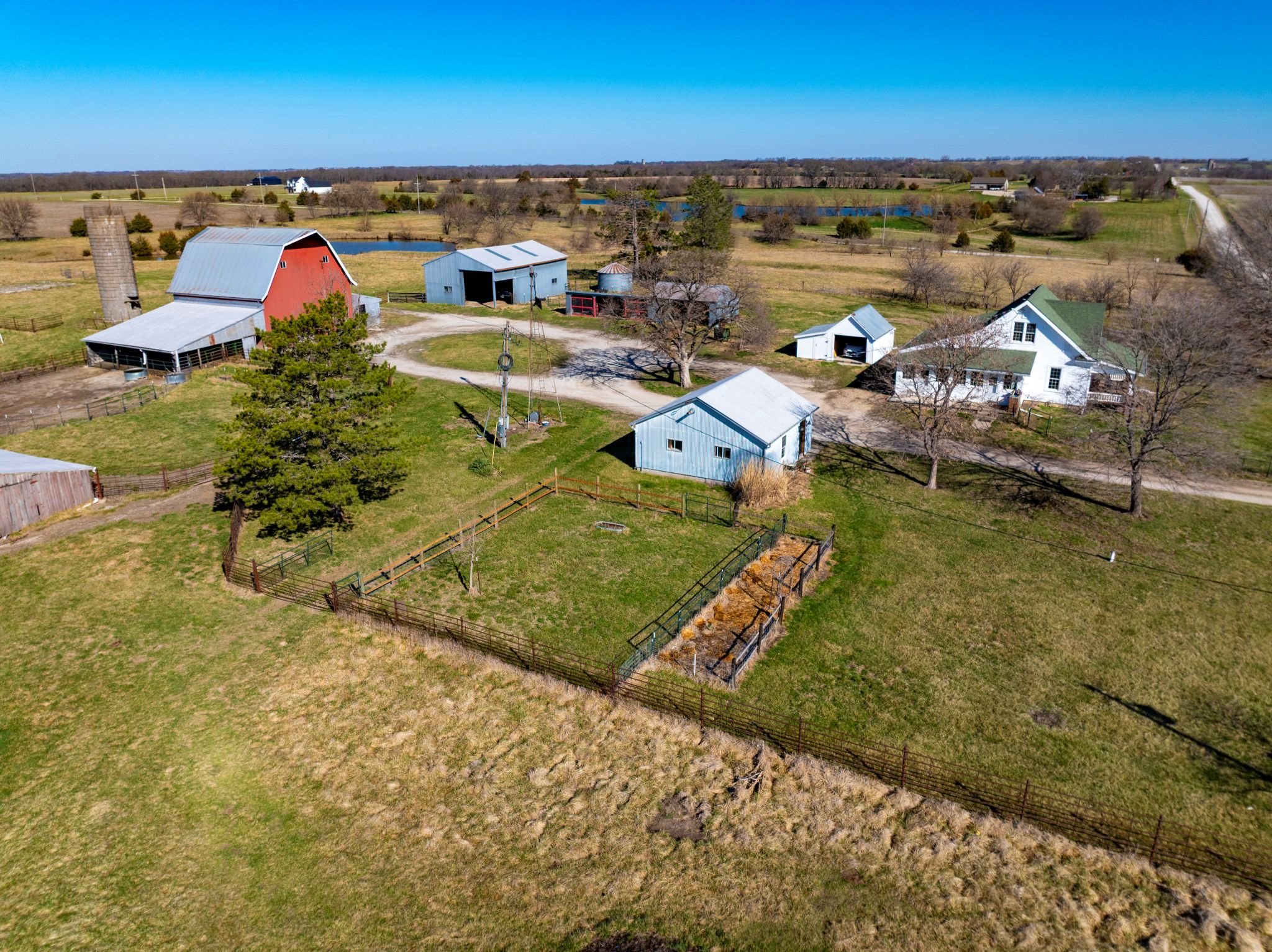 137 E 1400 Road