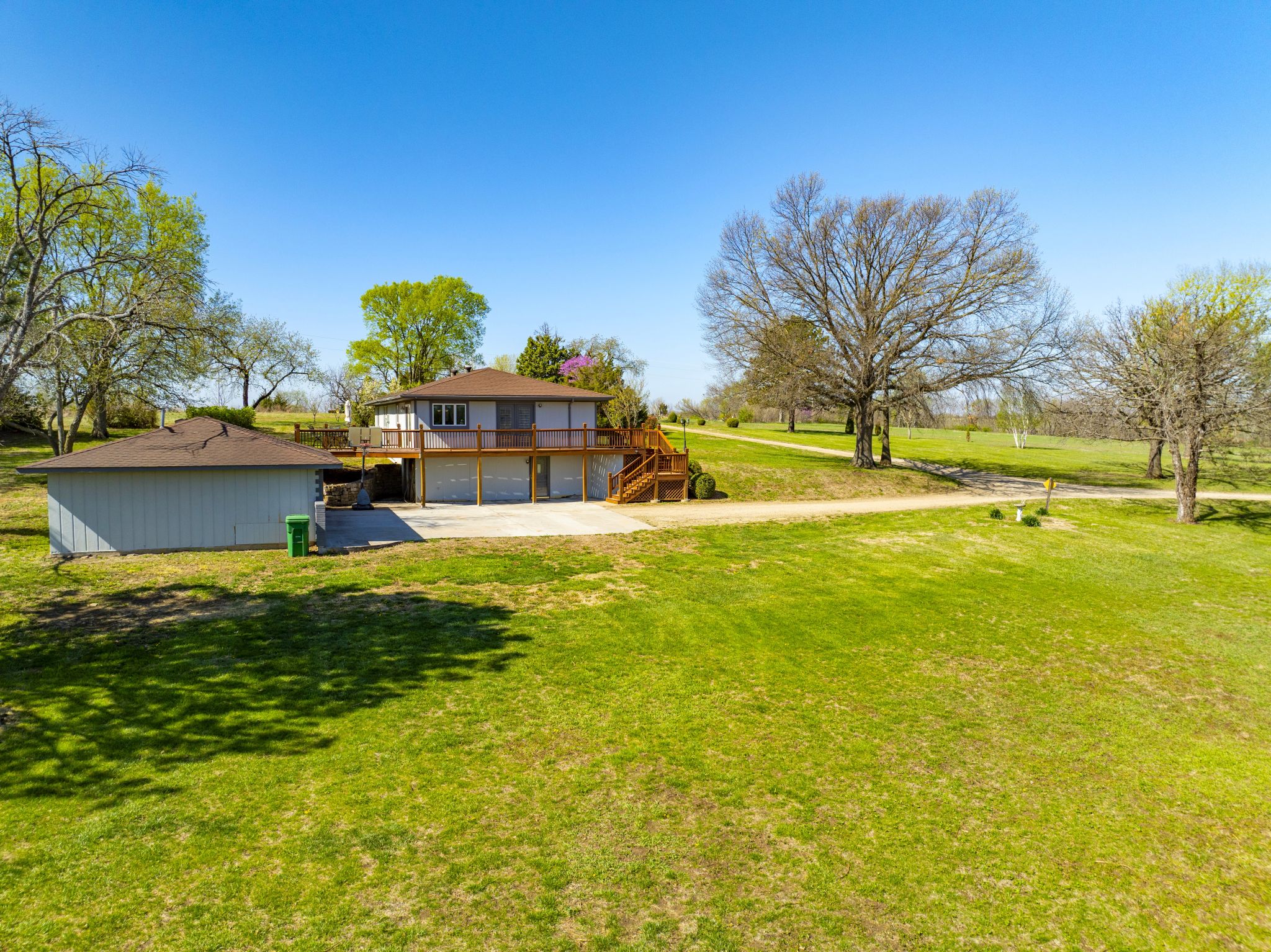 1628 E 400 Road