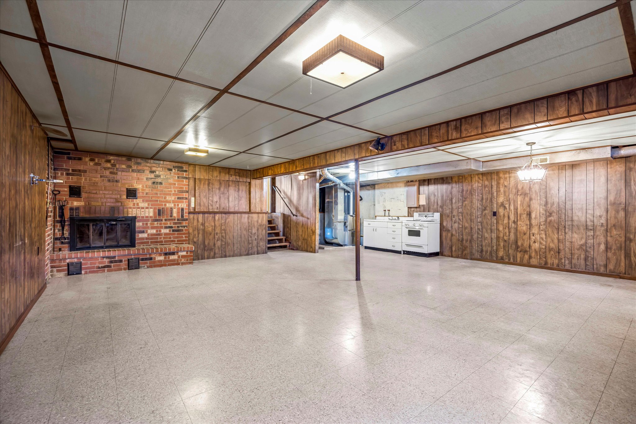 144 N 1150 Road