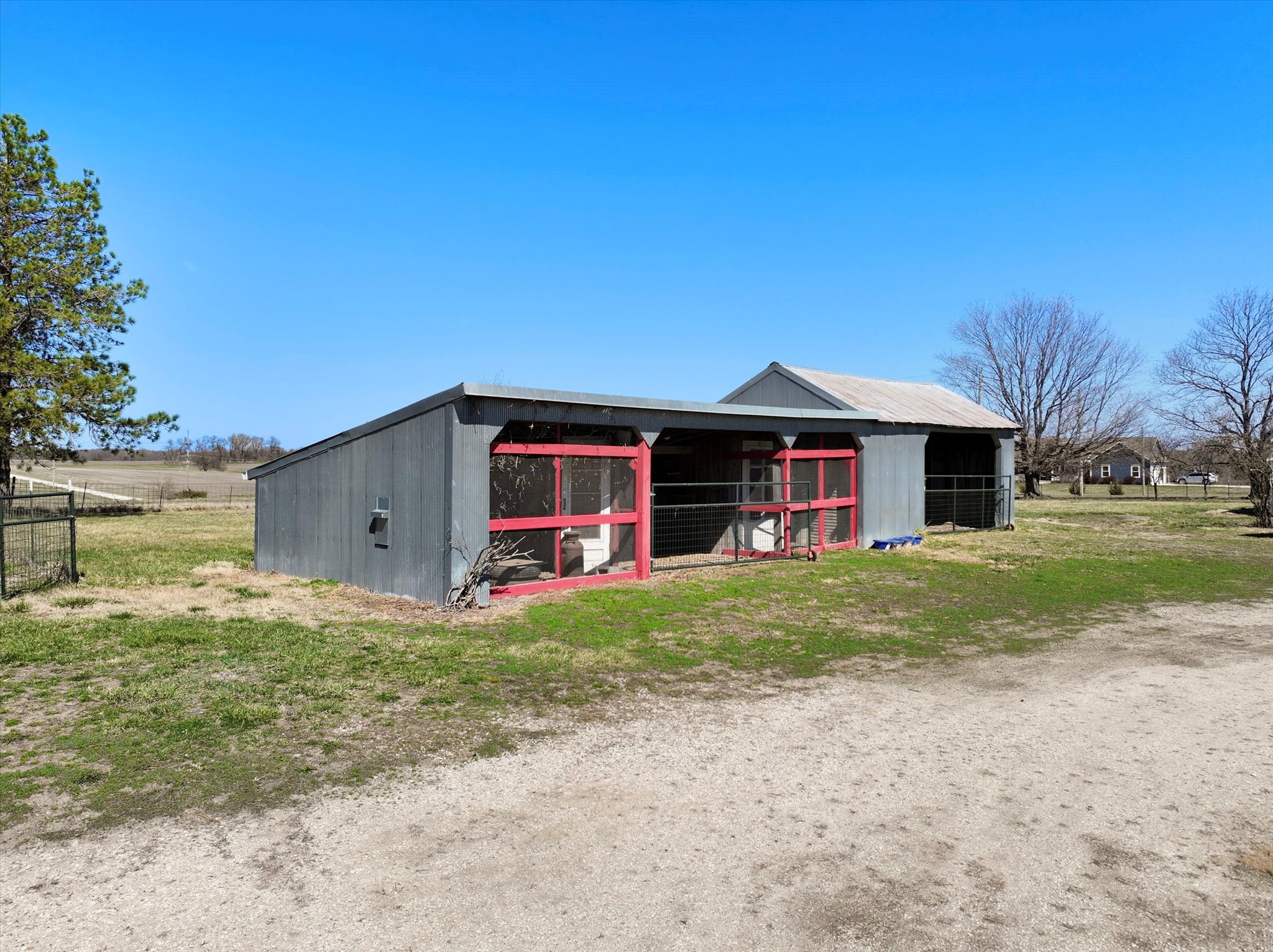 137 E 1400 Road