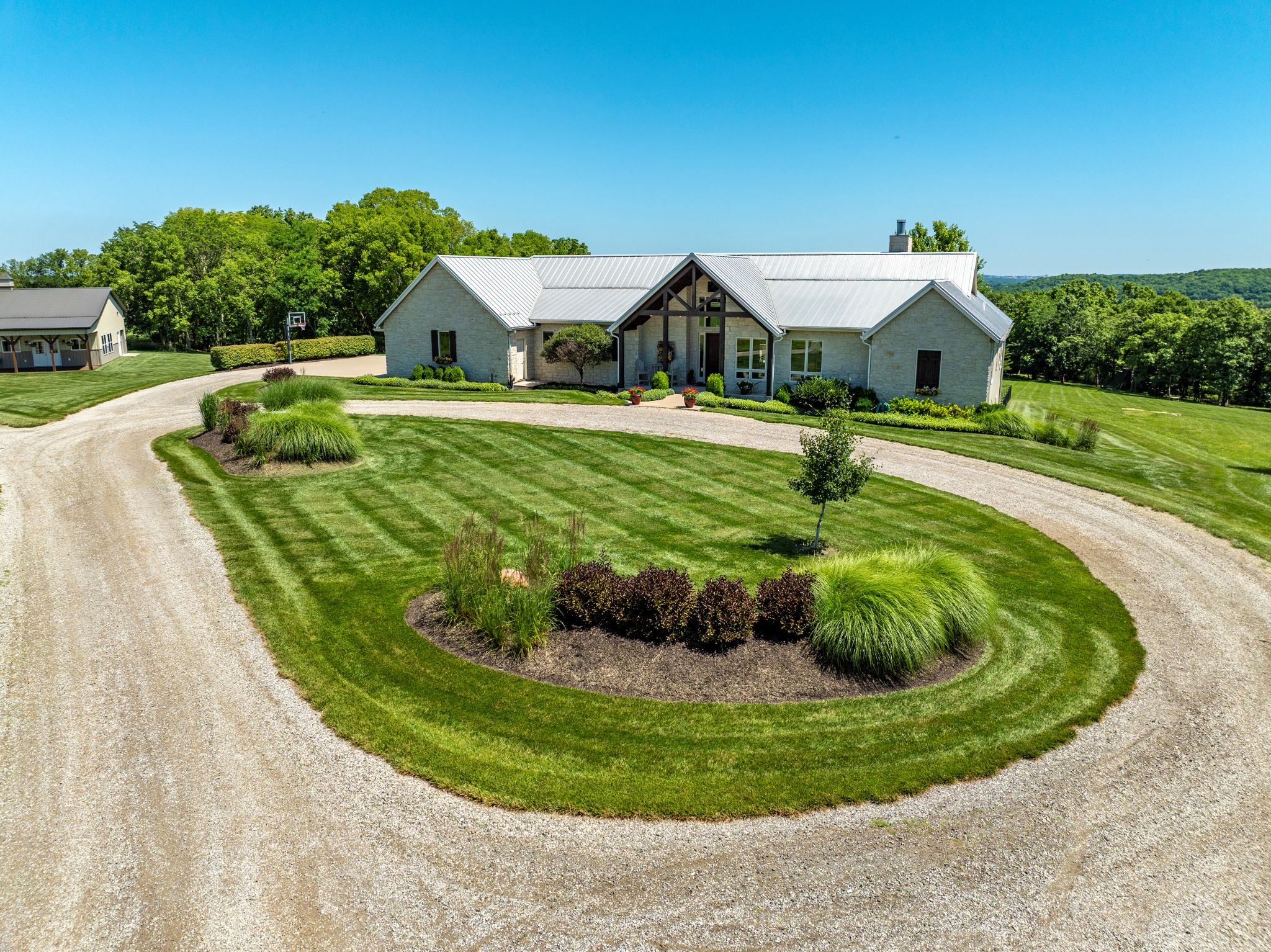 816 E 800 Road