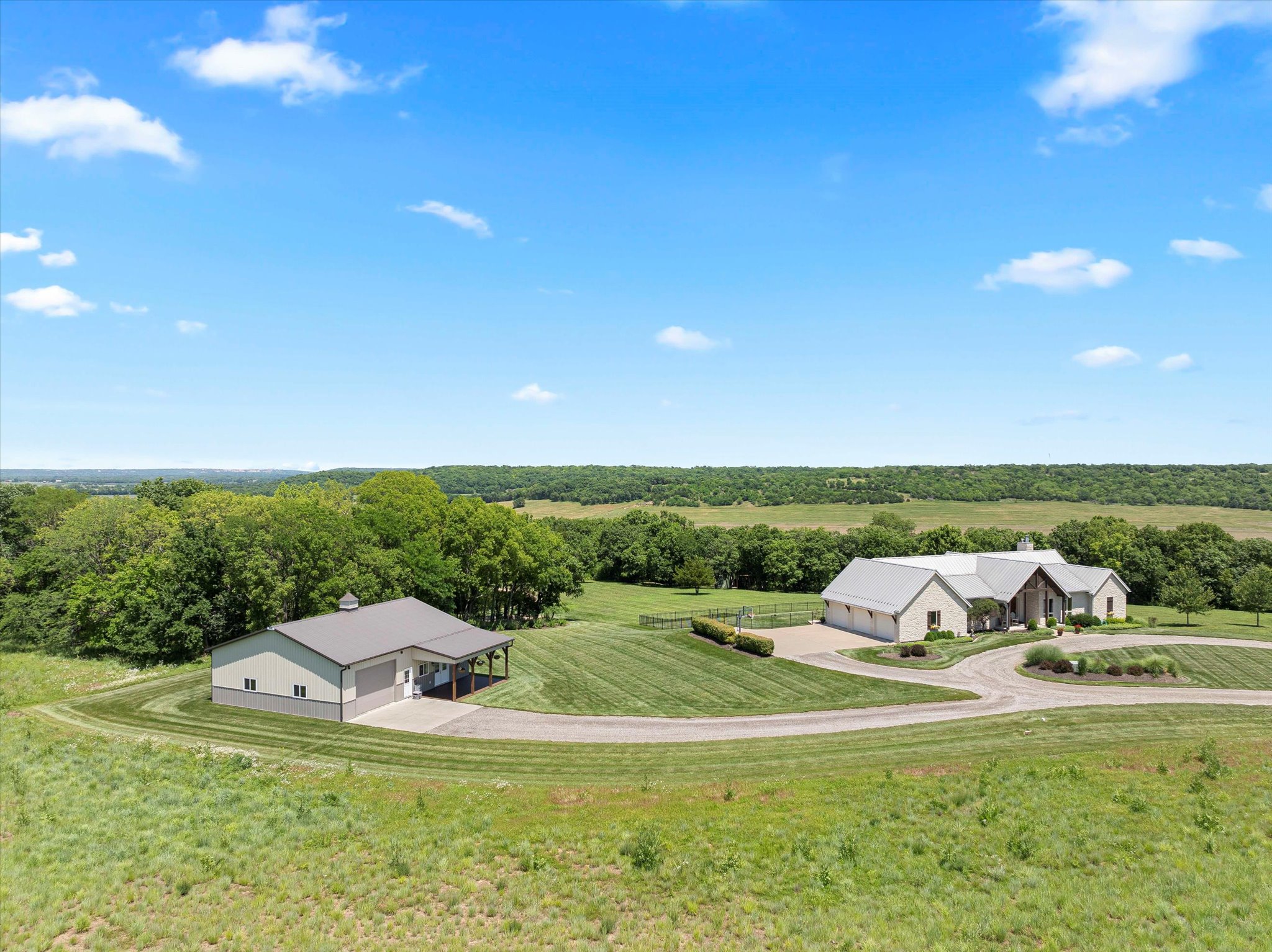 816 E 800 Road