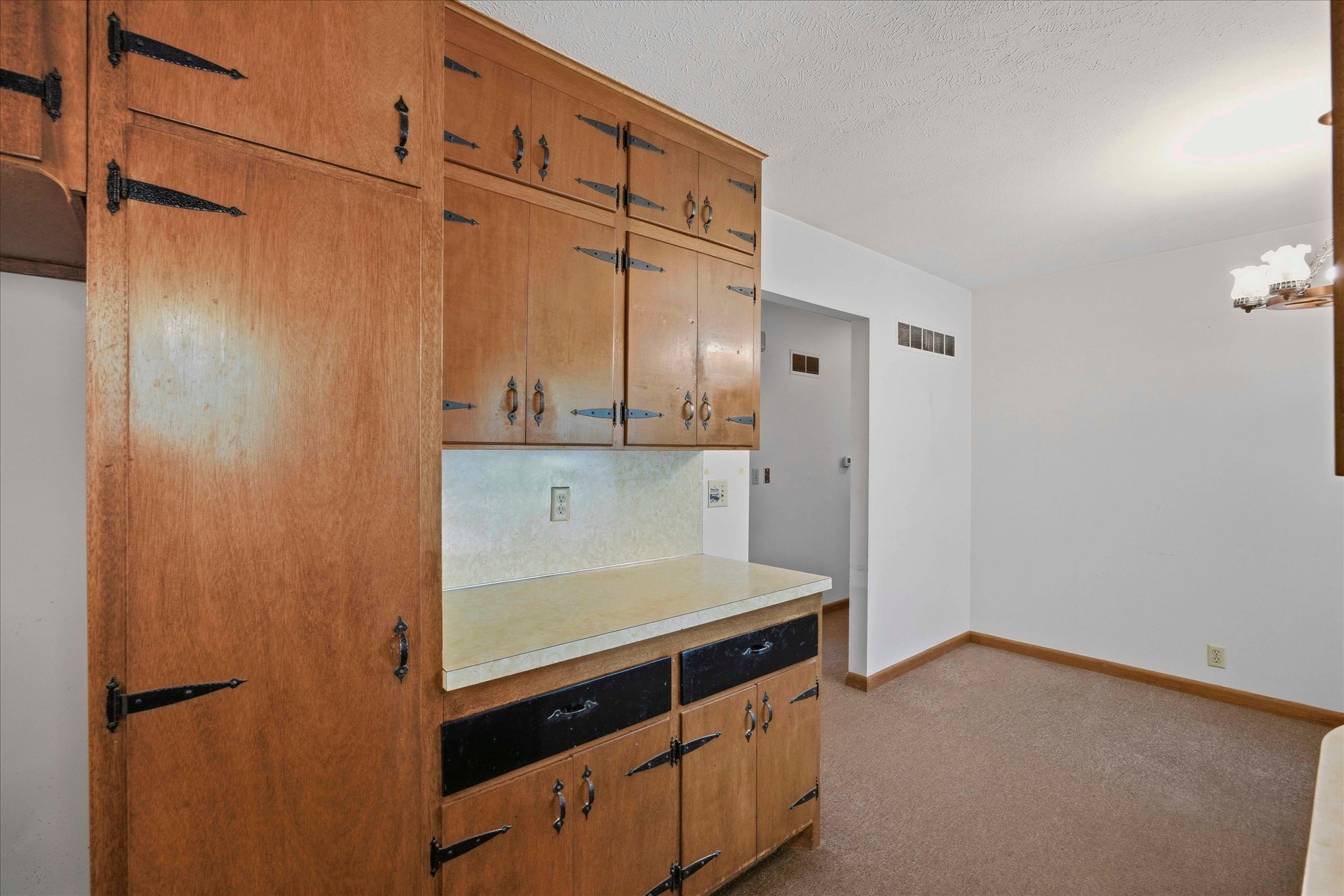 1411 Wagon Wheel Road