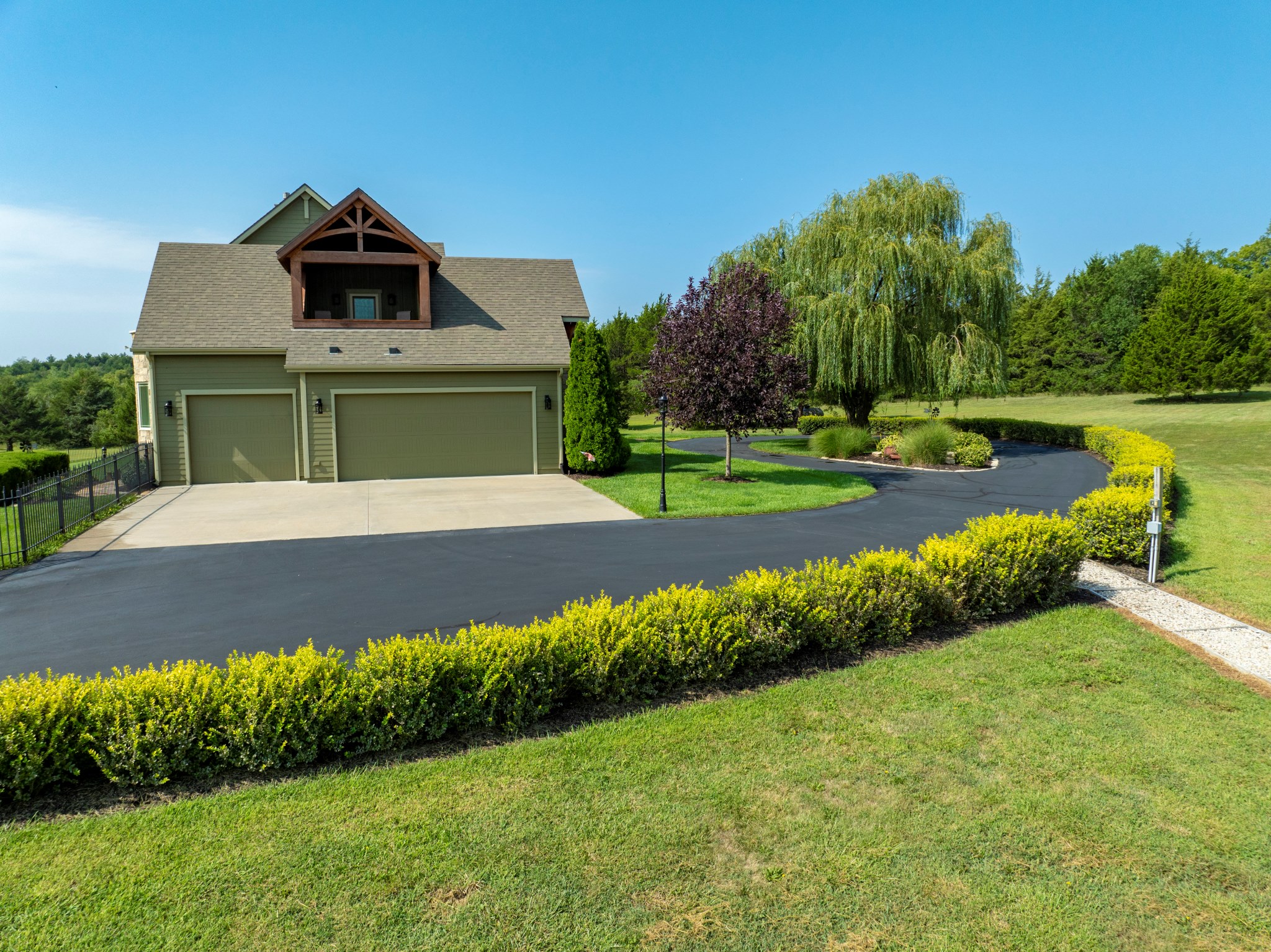 948 N 1050 Road