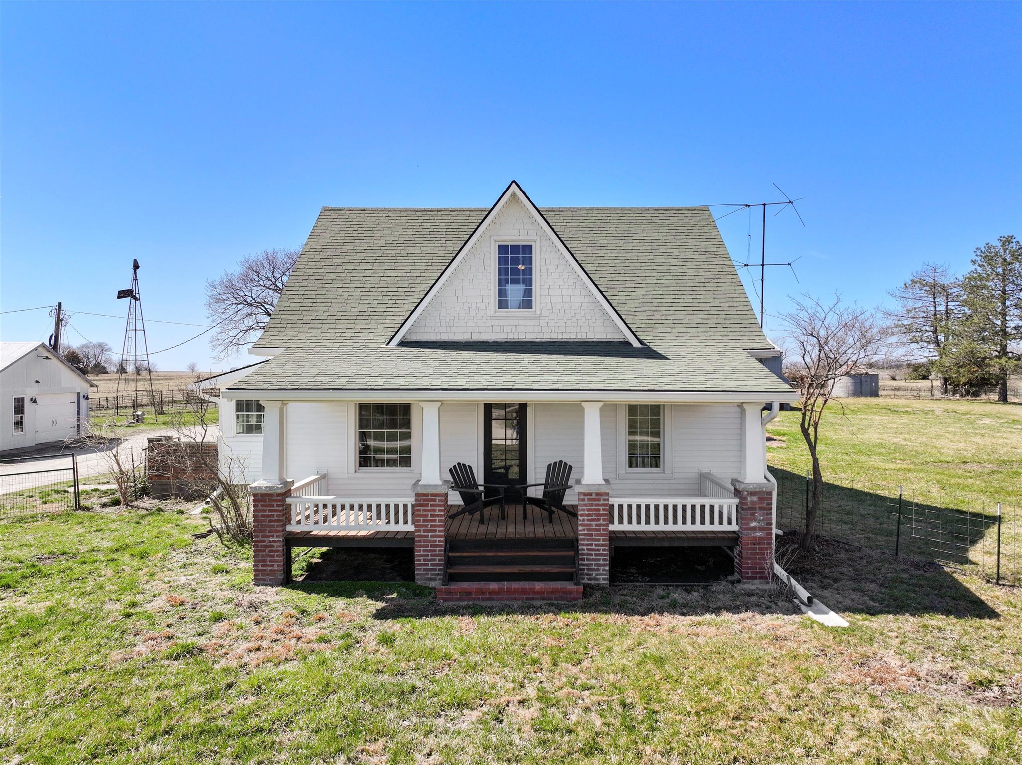 137 E 1400 Road