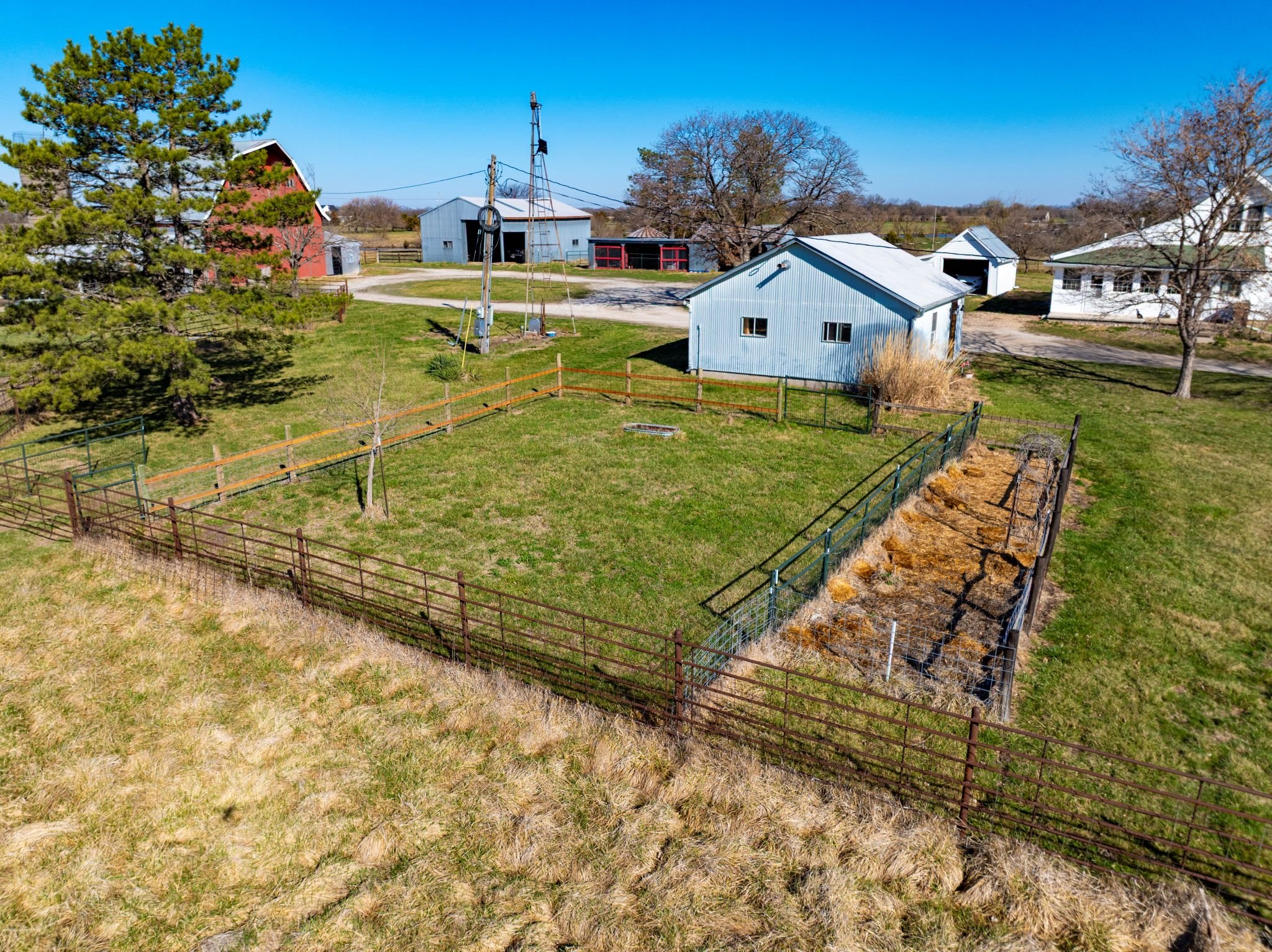 137 E 1400 Road