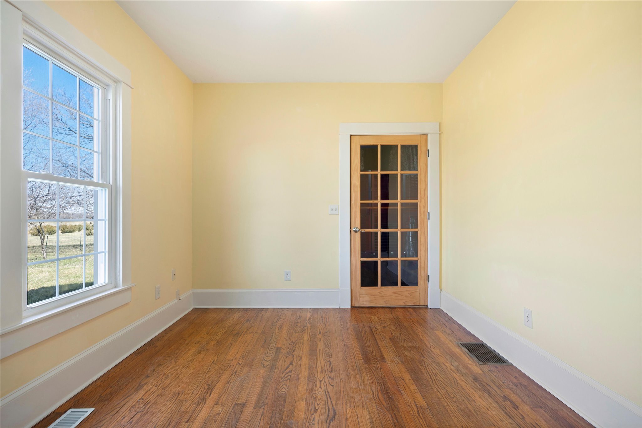 137 E 1400 Road