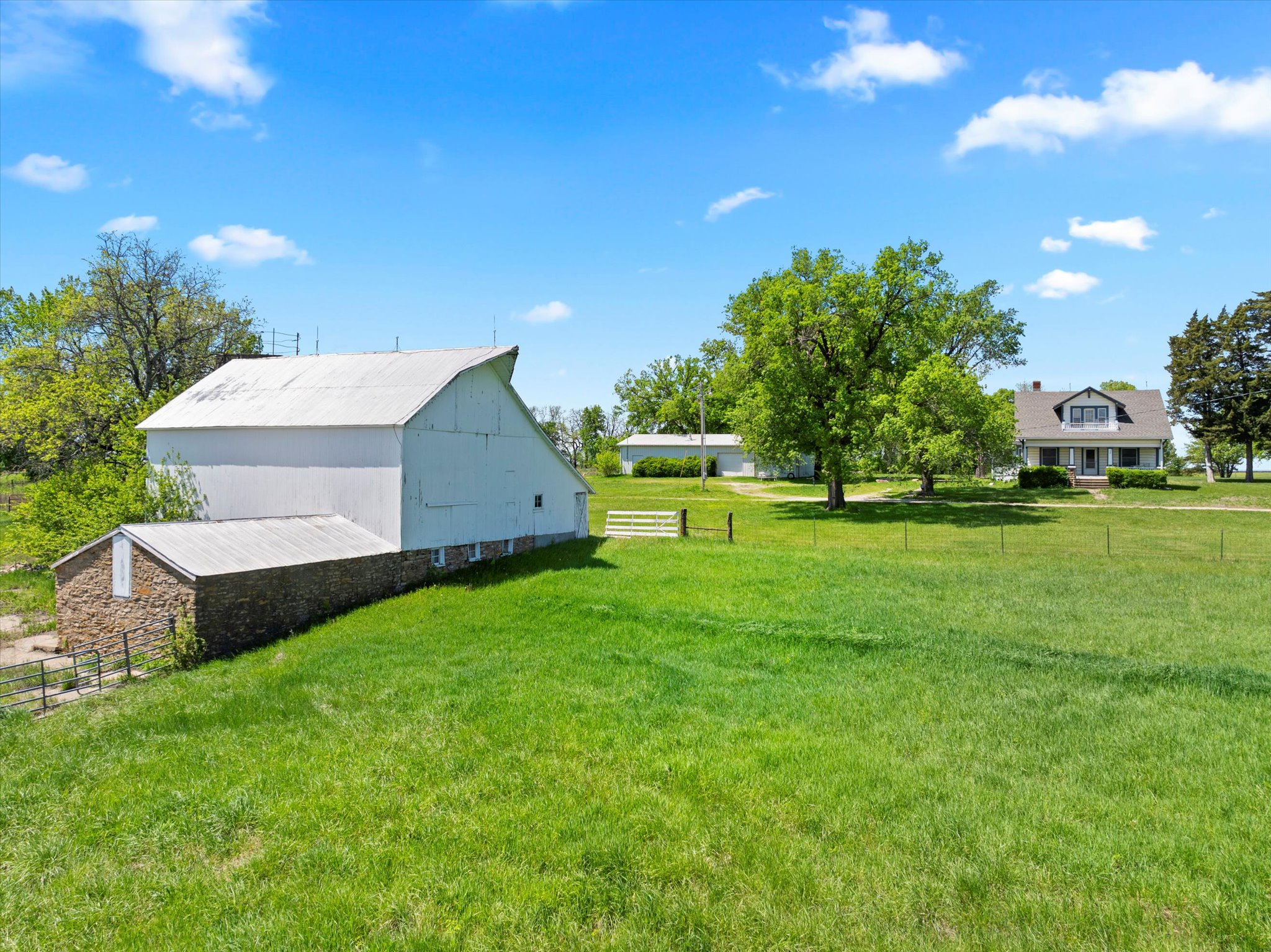 657 N 400 Road