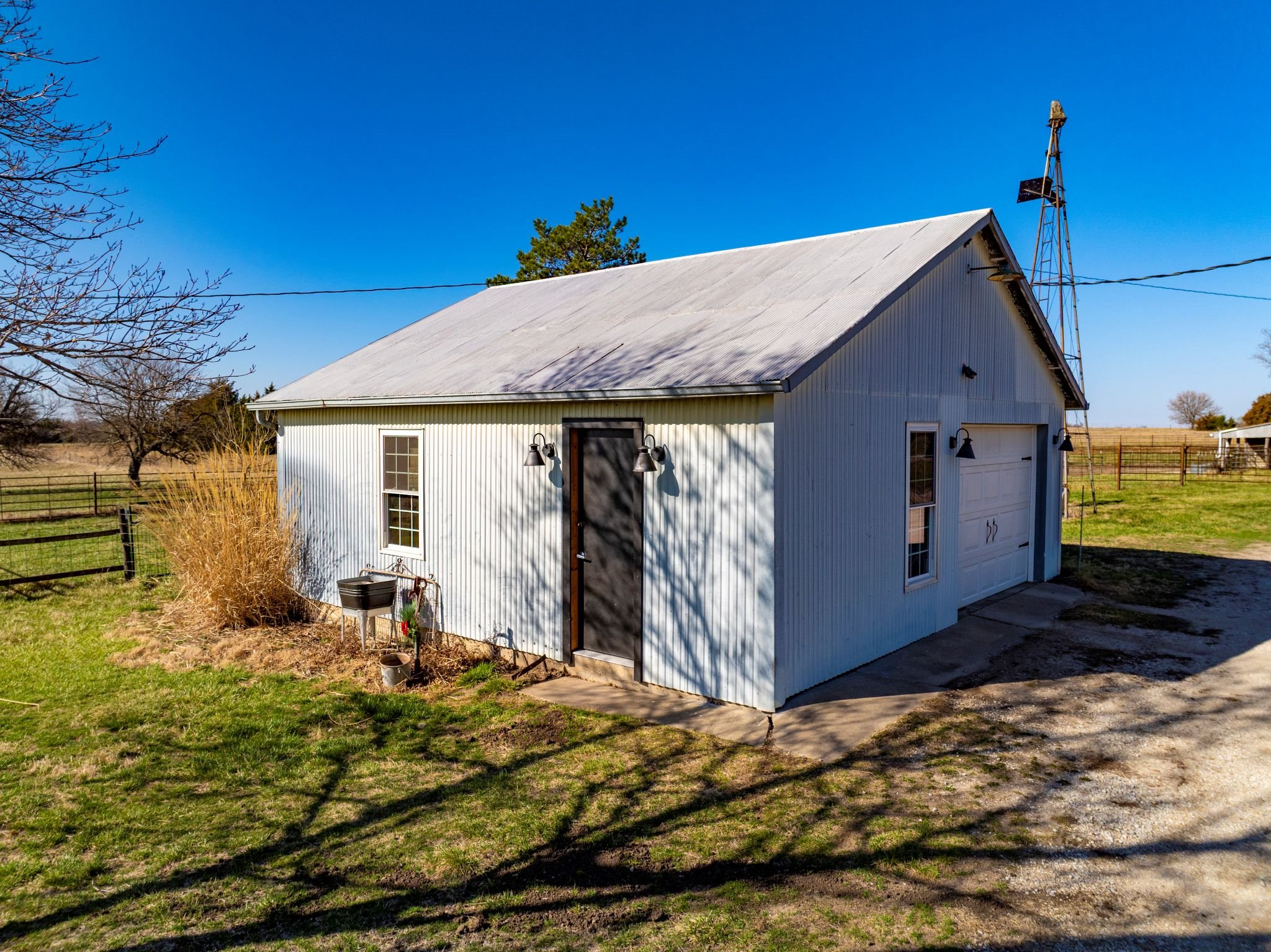 137 E 1400 Road
