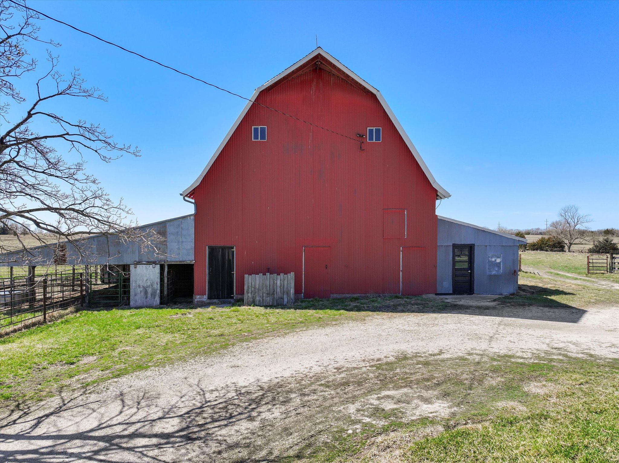 137 E 1400 Road