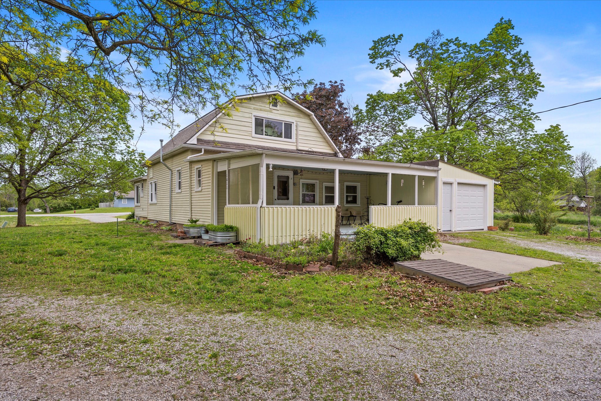 1011 Cedar Street