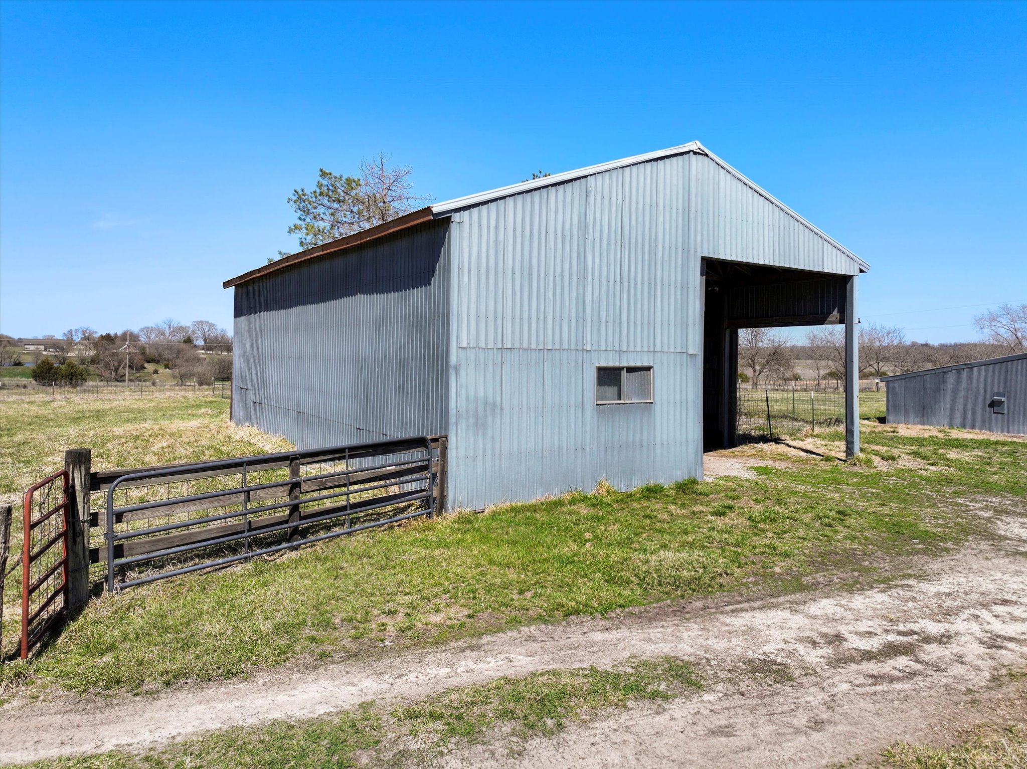 137 E 1400 Road
