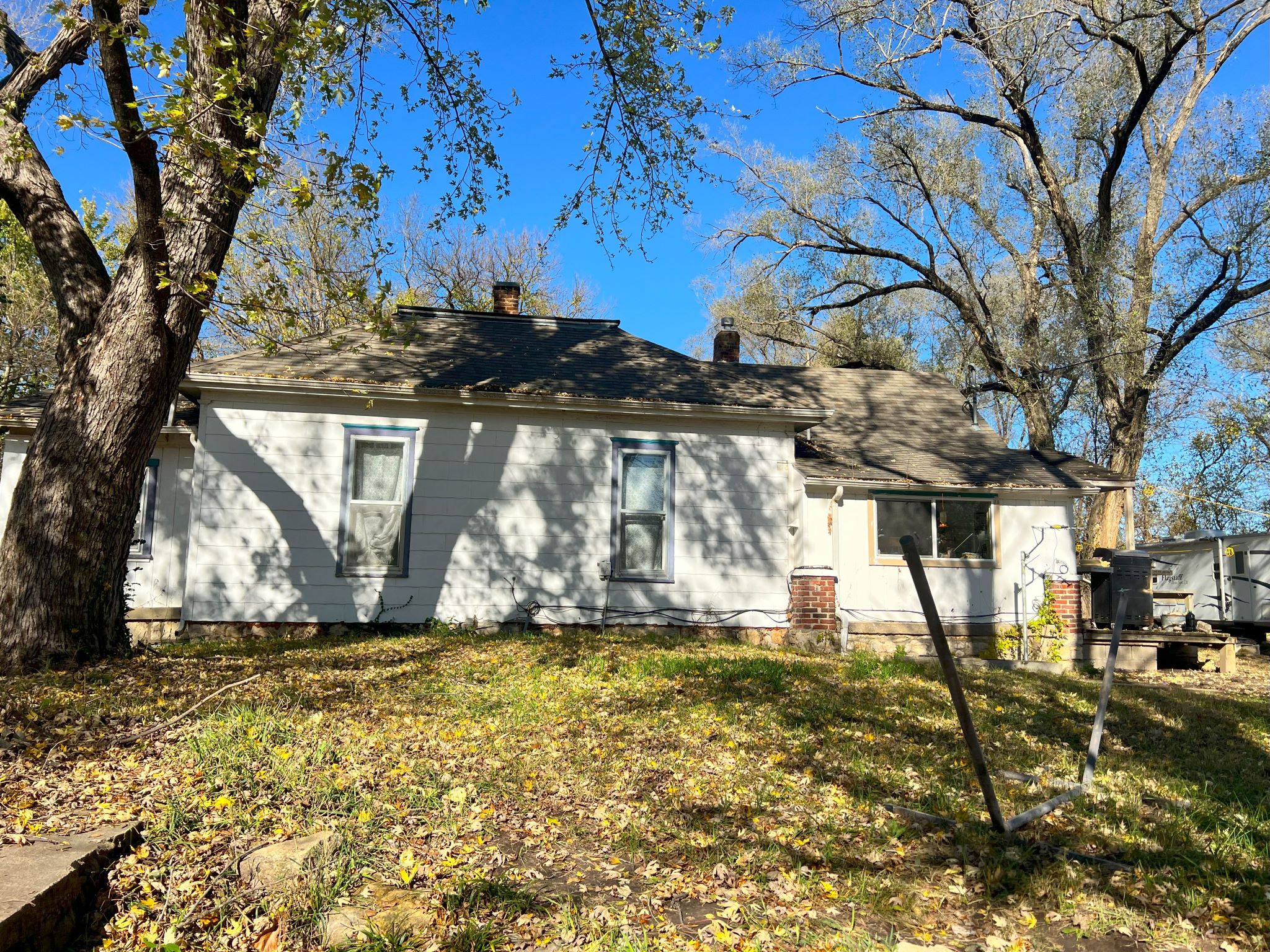 1852 E 1450 Road