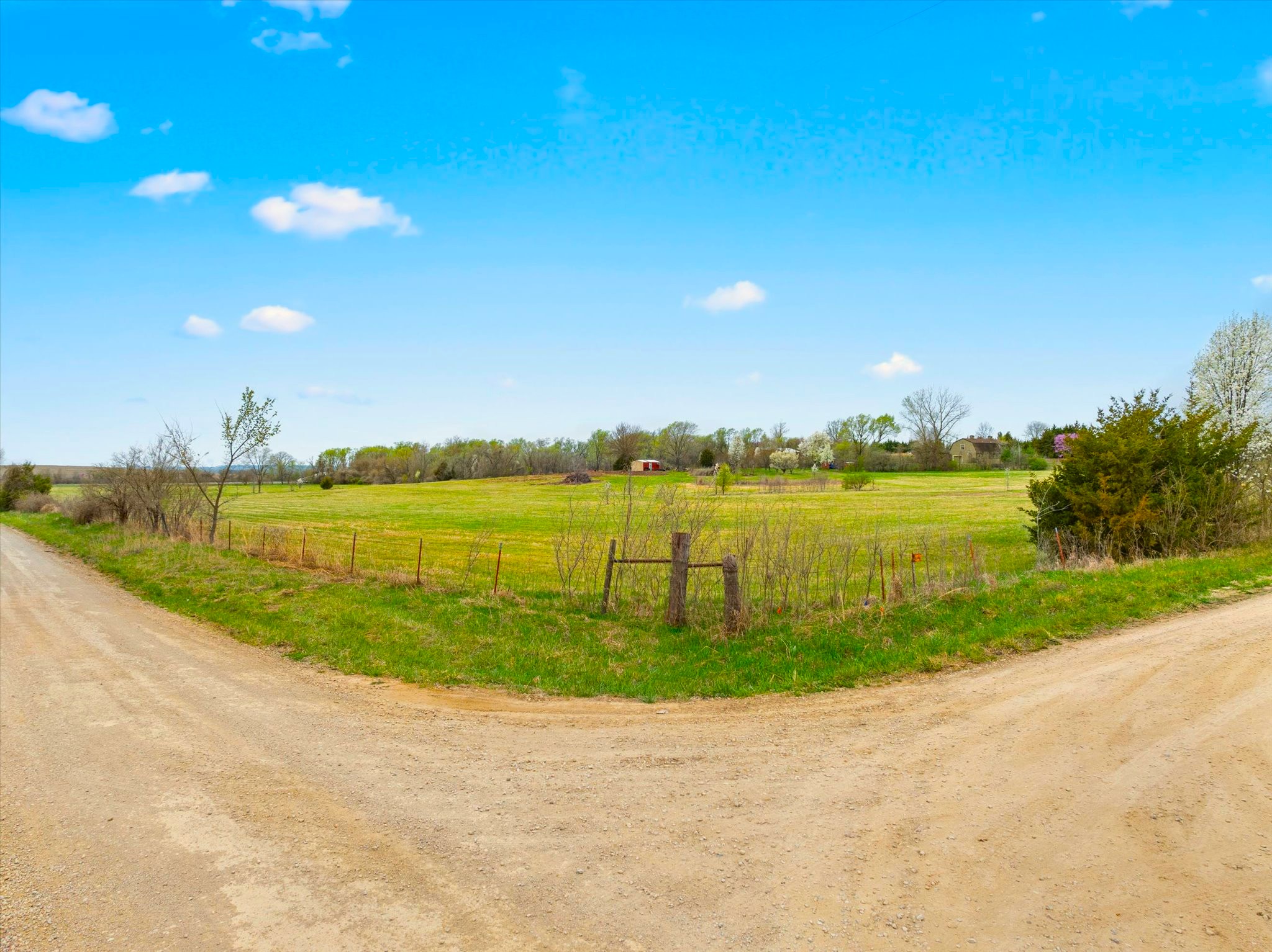 1495 N 2100 Road