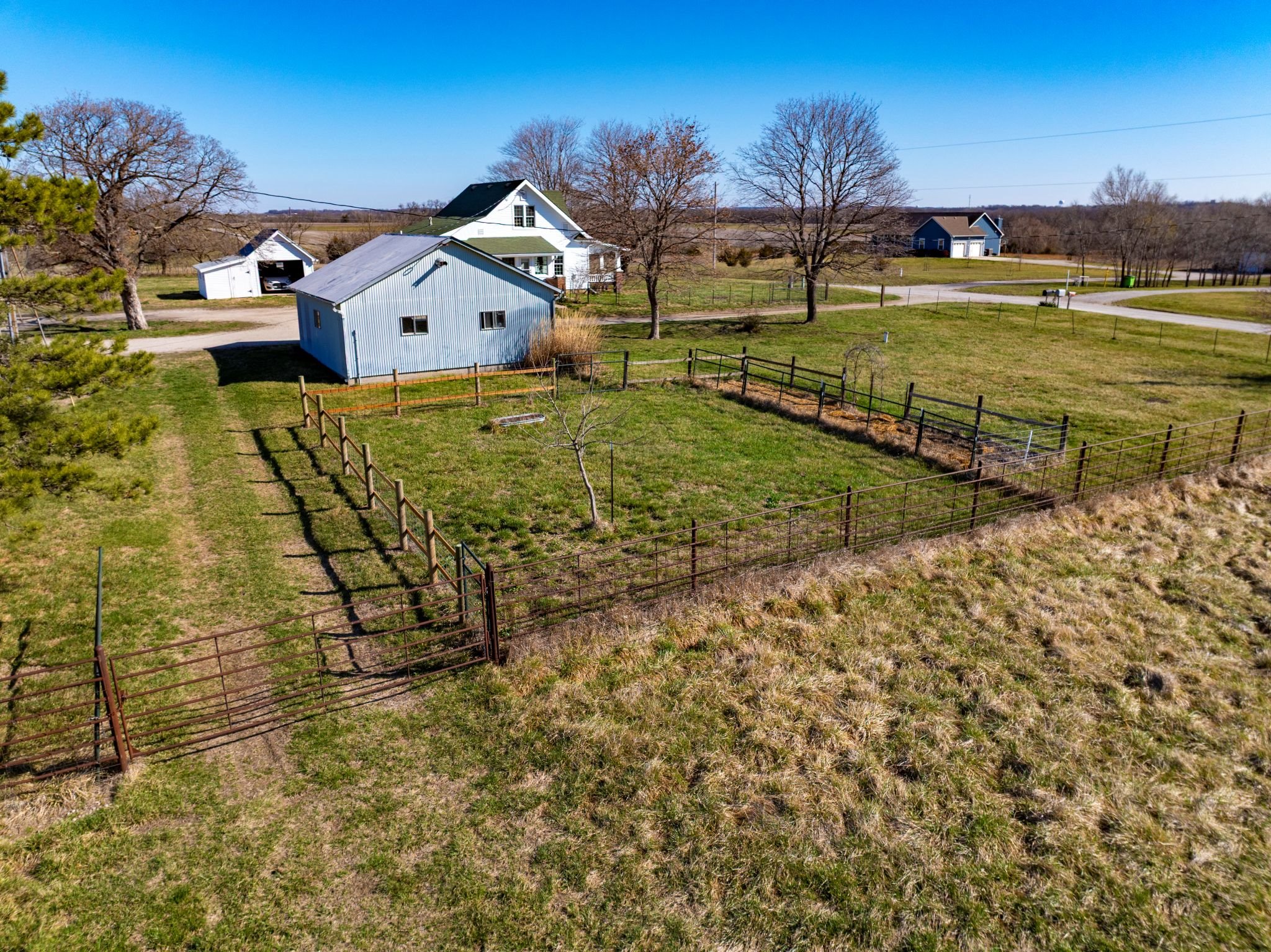 137 E 1400 Road