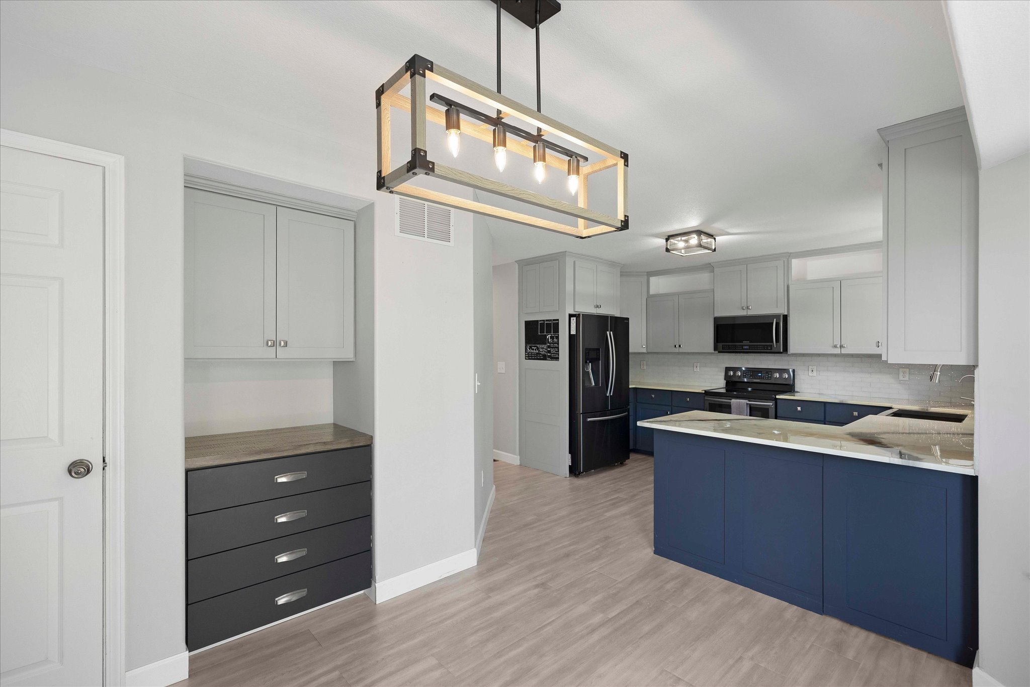 1310 Pin Oak Circle