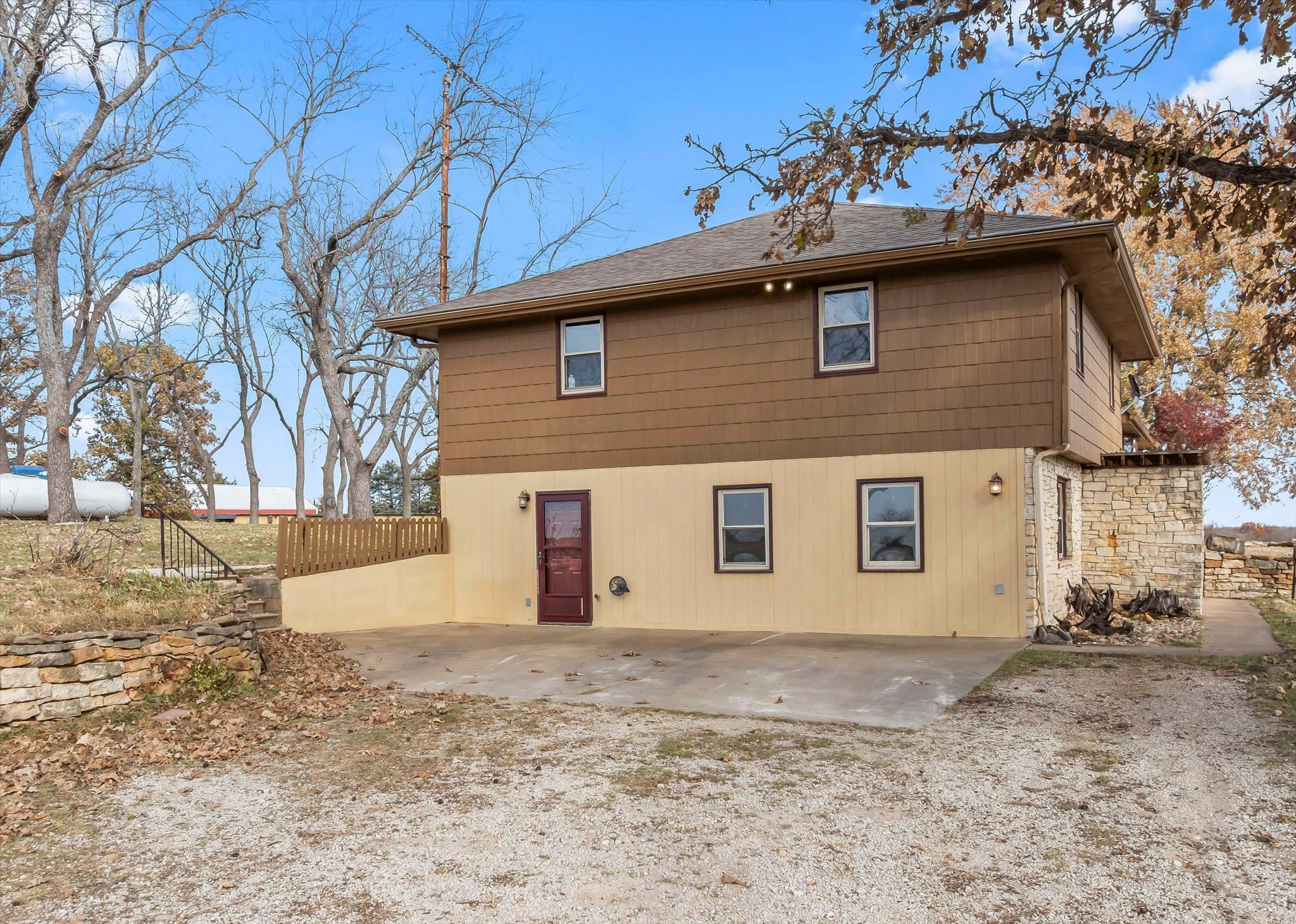 144 N 1150 Road