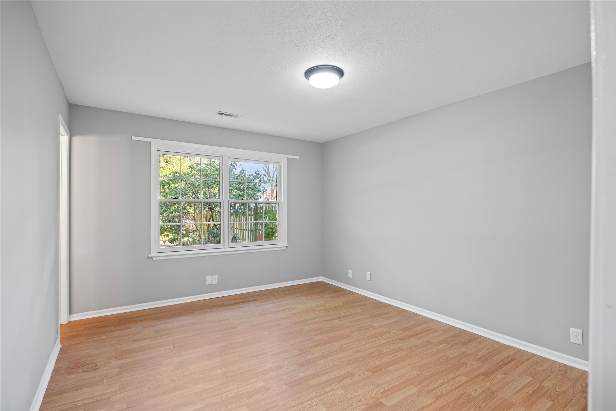 2818 Belle Haven Dr