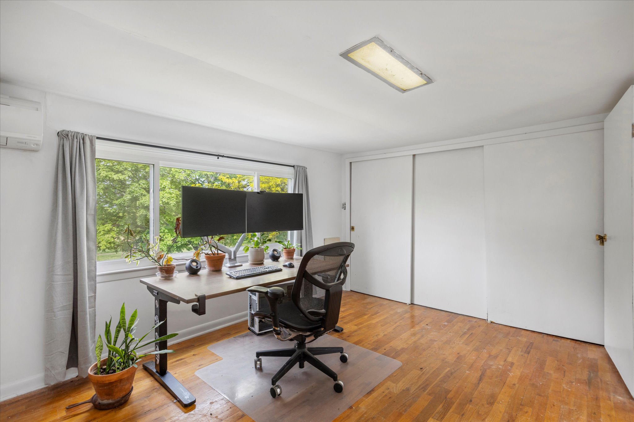 1011 Cedar Street