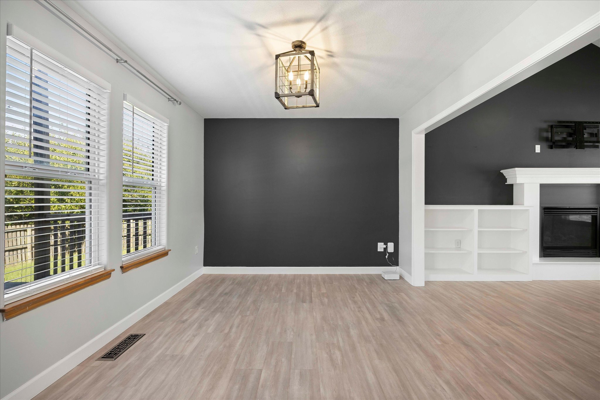 1310 Pin Oak Circle