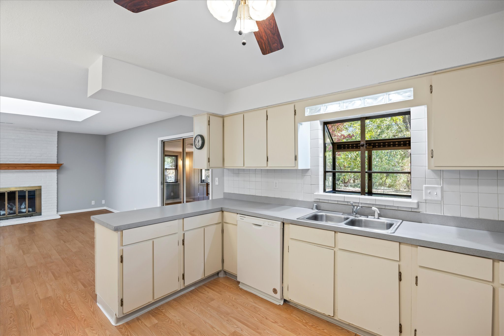2818 Belle Haven Dr