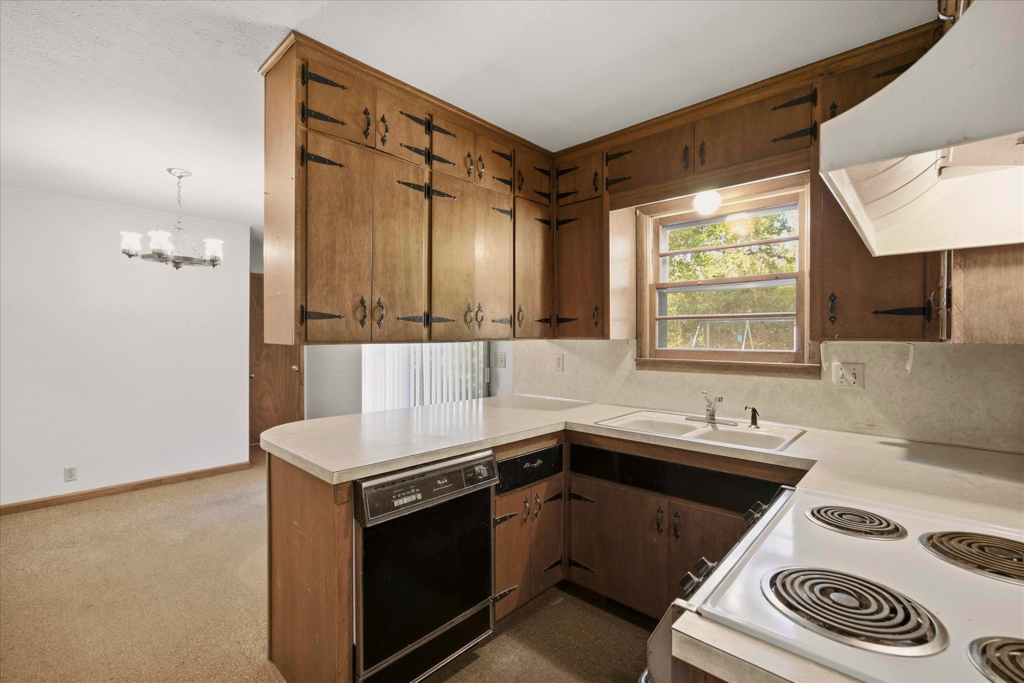 1411 Wagon Wheel Road