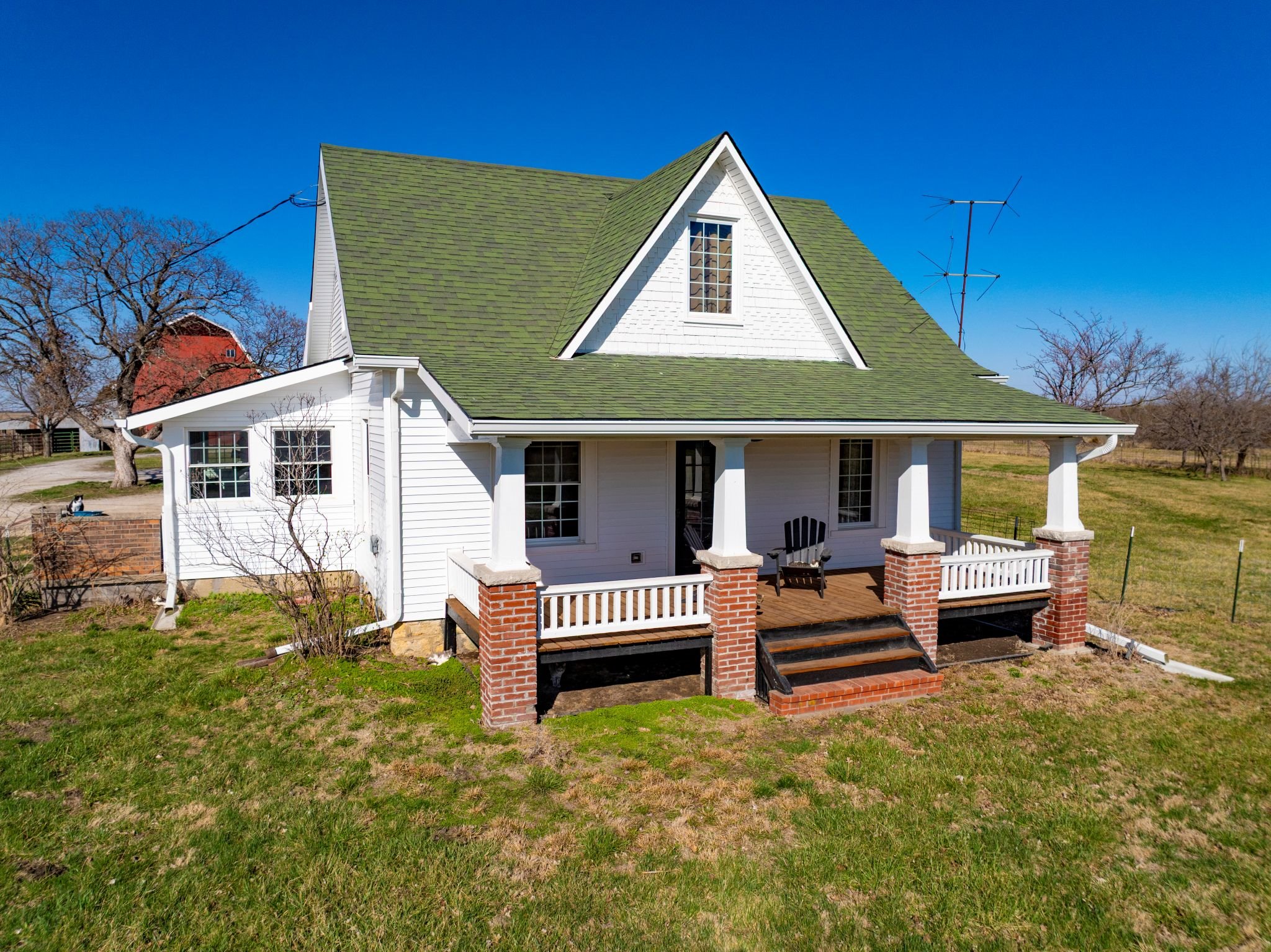 137 E 1400 Road