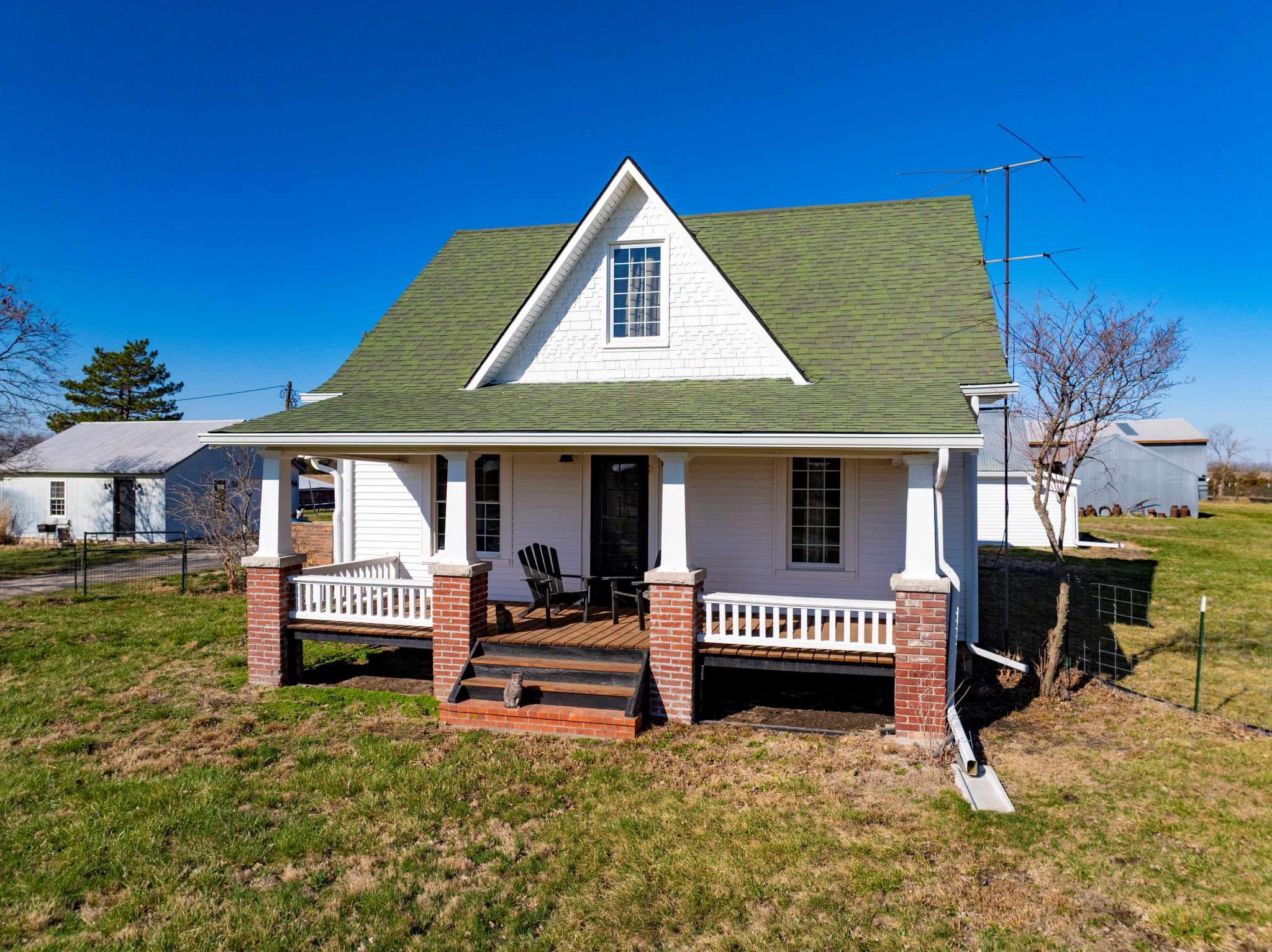 137 E 1400 Road